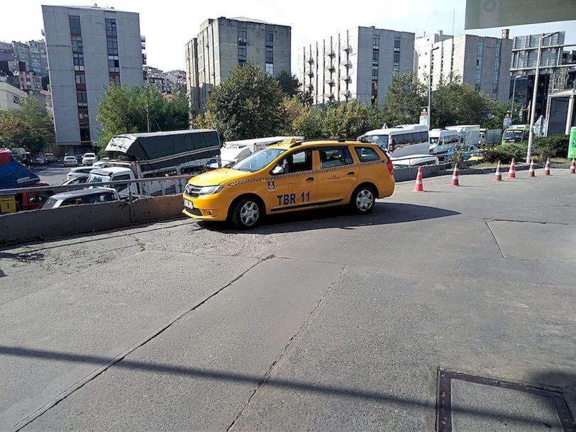 How much is the taxi fare from Taksim to Eminonu